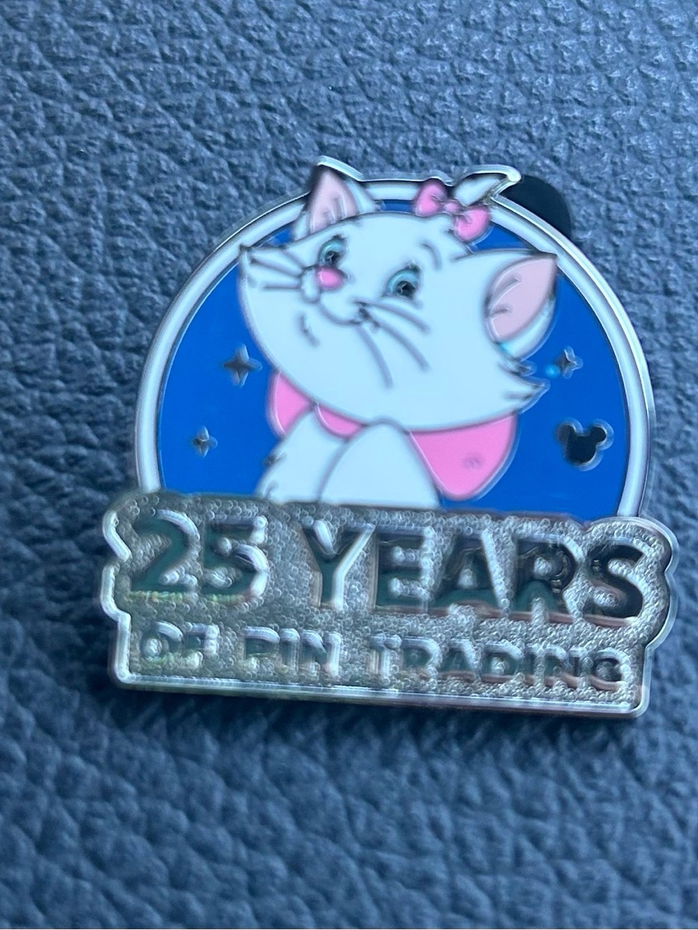 Marie 25 Years Disney Trading Enamel Pin - White & Pink